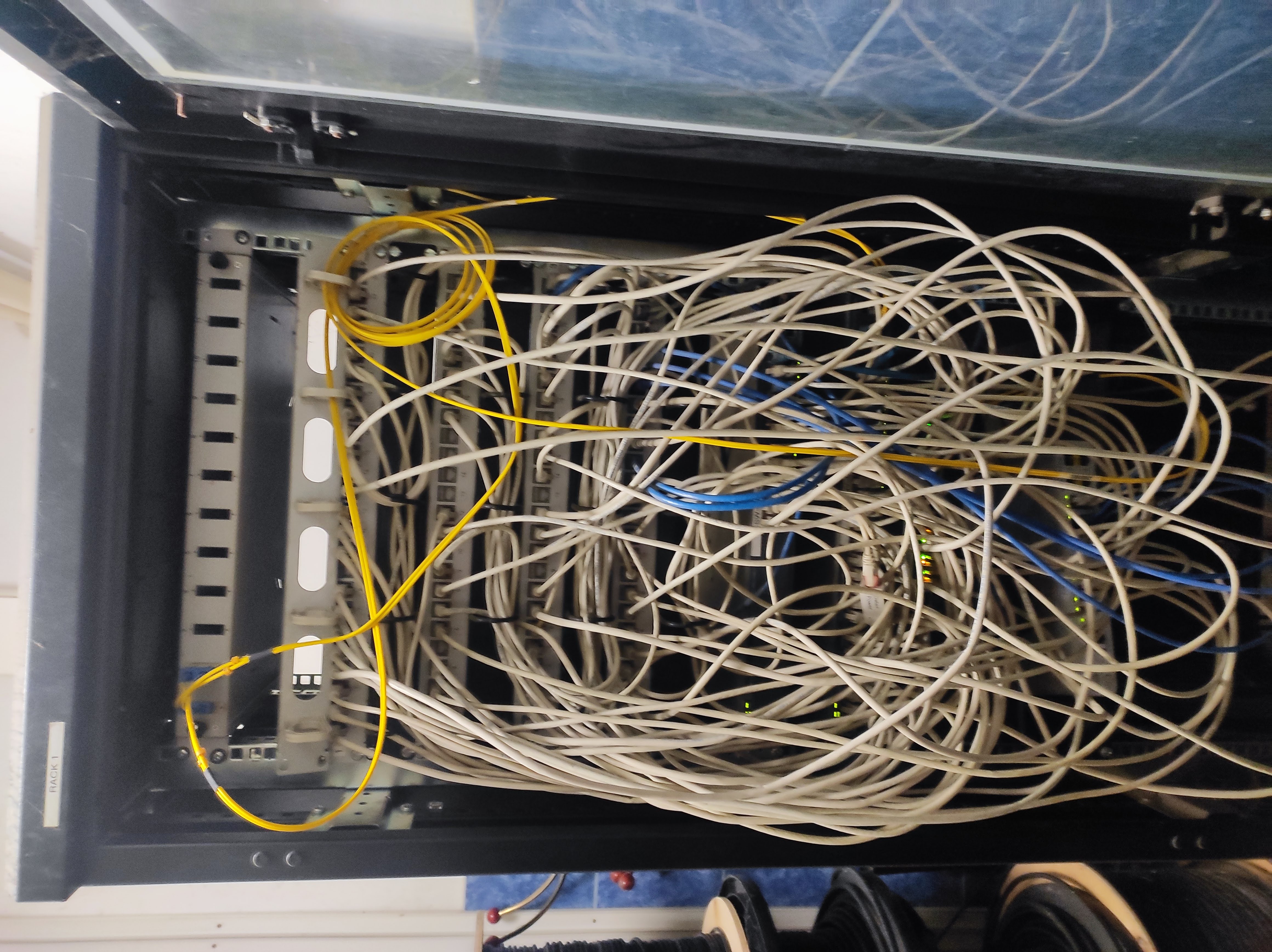 Rack INV #1 prije organizacije